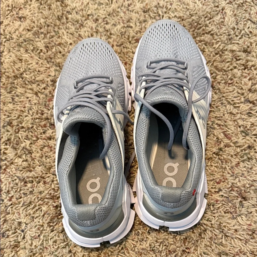 ON Running Womens Cloudswift size 8.5 Gray Athletic Shoes - Picture 4 of 5